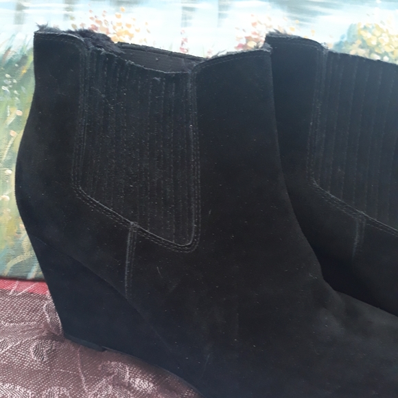 Saks Fifth Avenue Willa Wedge Ankle Boots - Size 9 Black Leather Boots - Picture 10 of 11